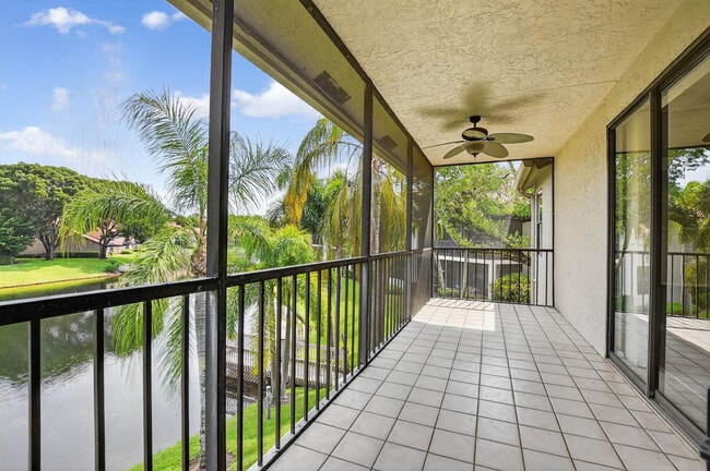 Building Photo - 5801 Coach House Cir