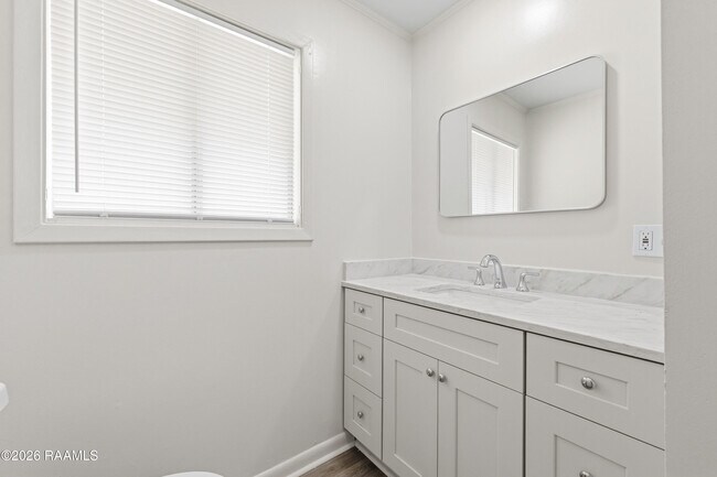 Building Photo - 317 Kim Dr