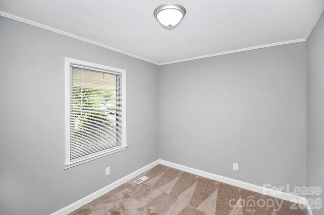 Building Photo - 1017 McLain Rd