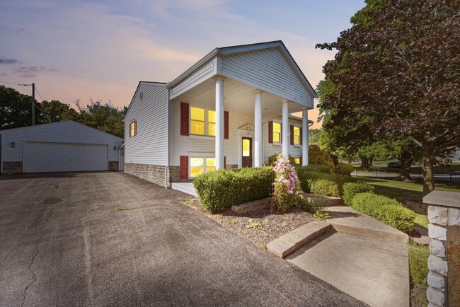 Building Photo - 291 Hawthorne Rd