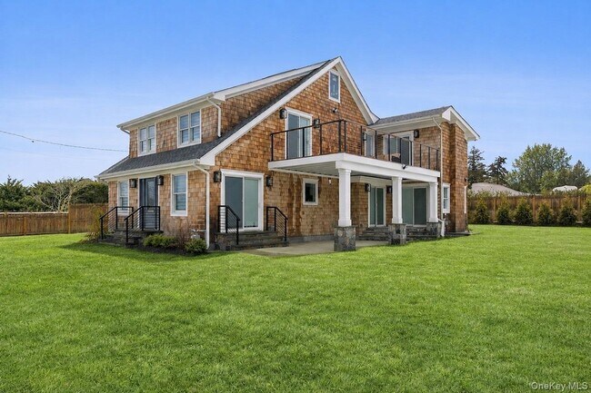 Building Photo - 10 Sagamore Rd