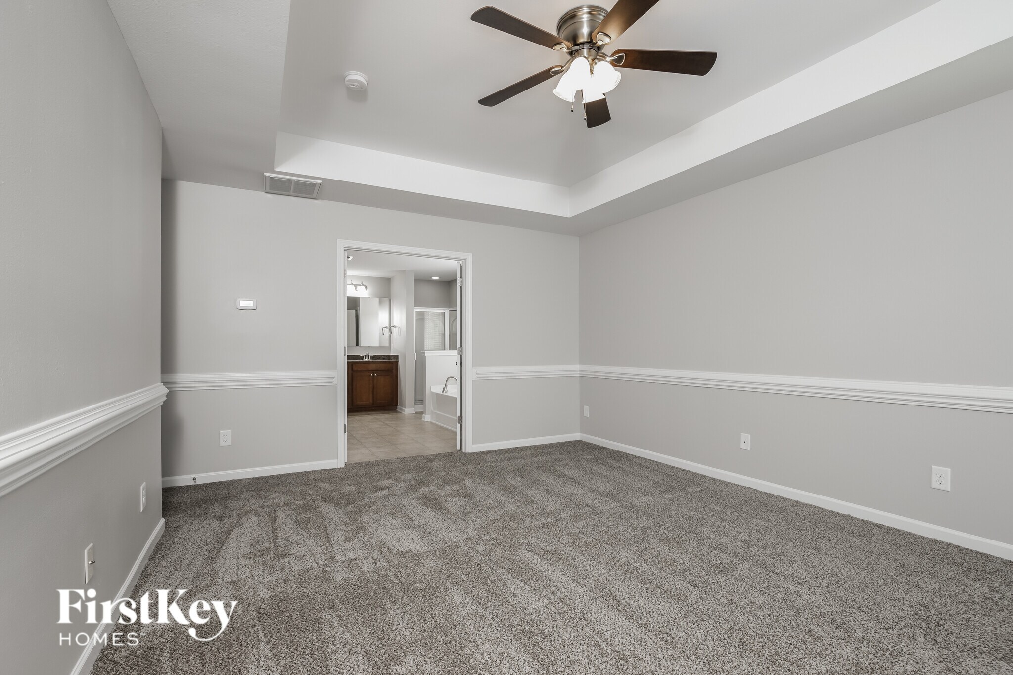 Building Photo - 4476 Redfern Pl