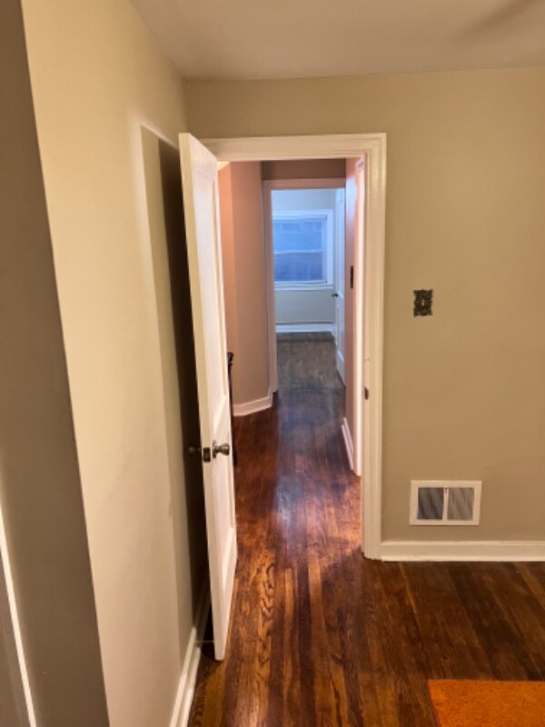 Building Photo - 2453 Berryhill St