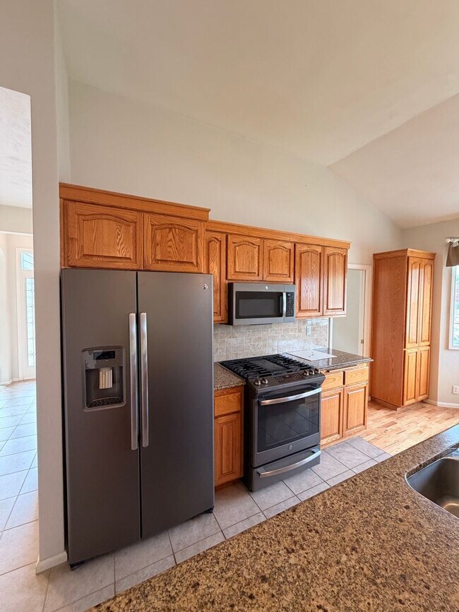 Building Photo - 3- Bedroom home in Hayden Bridge