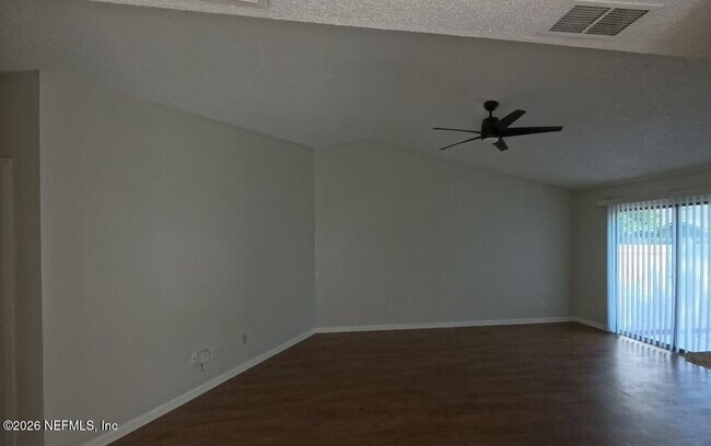 Building Photo - 8319 Daisy Ln S