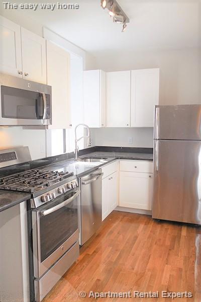 Building Photo - 40 Cedar St