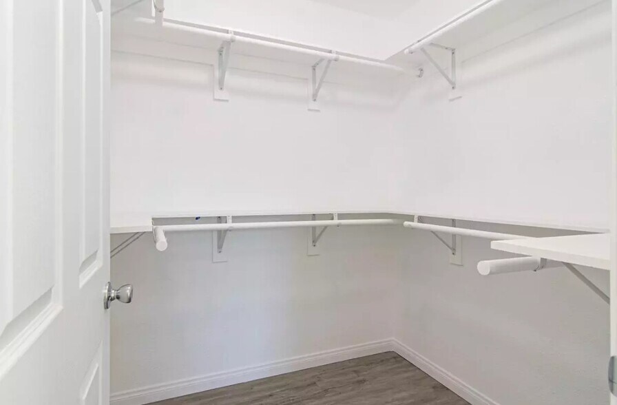 Building Photo - 8069 Darryl St