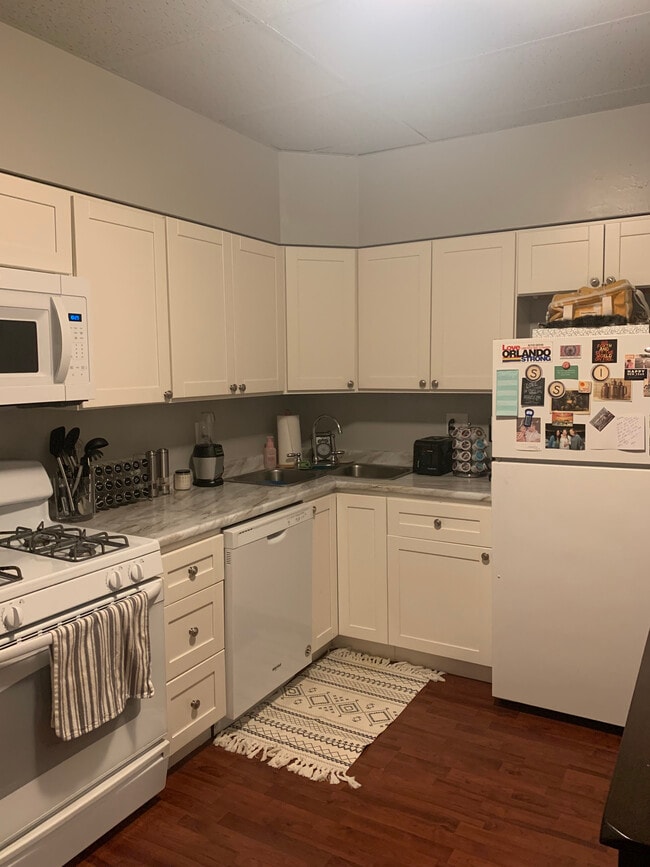 Building Photo - 3145 Spring Way