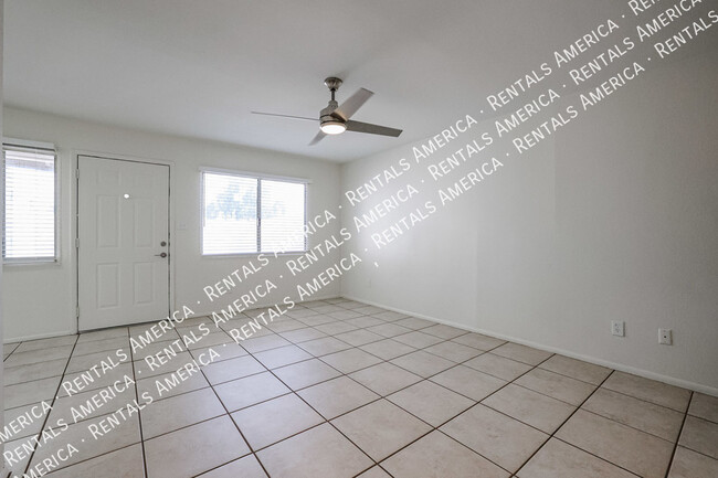 Building Photo - 5206 N 42nd Dr