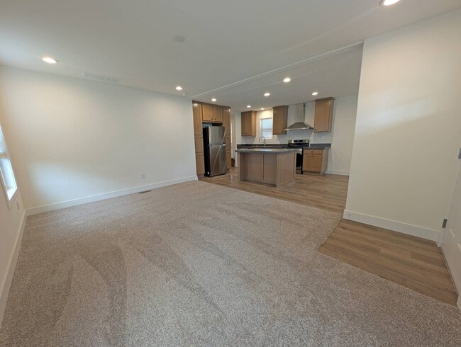 Building Photo - 400 Sulphur Bank Dr