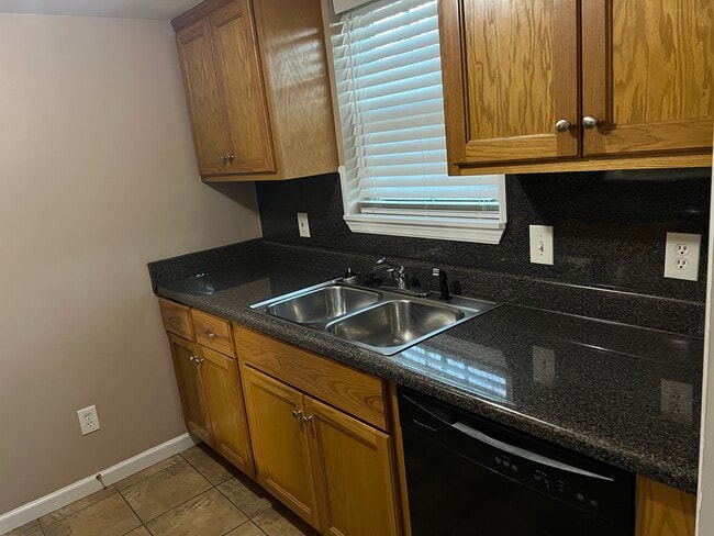 Building Photo - Walston Bridge Apartments