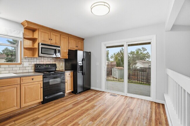 Building Photo - $2,895.95 - 3 Bed, 2 Bath Home in Arvada with Central AC, and Fenced in Yard!