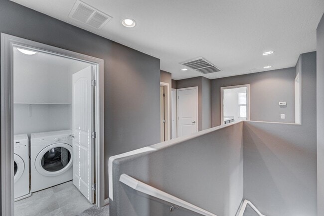 Building Photo - GORGEOUS 4 Bedroom, 2 Story Home located in the SW!