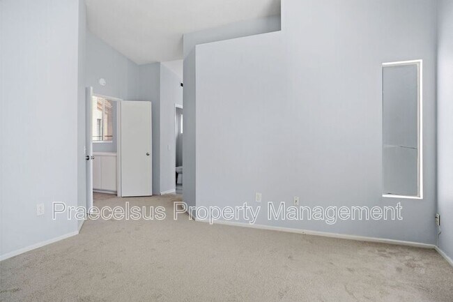 Building Photo - 1389 Serena Cir