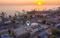 Building Photo - PET FRIENDLY Property! Sunning 1 Bedroom 1...