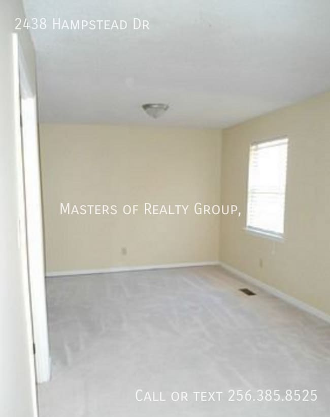 Building Photo - 2438 Hampstead Dr