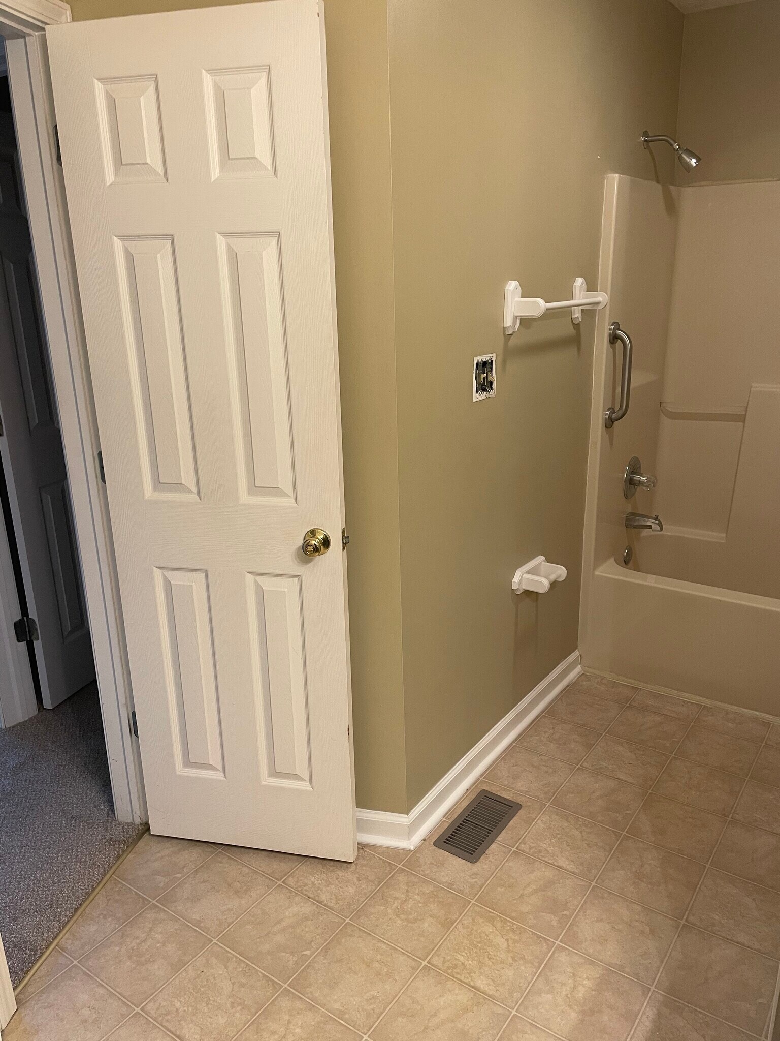 Building Photo - 630 Eugene Ct