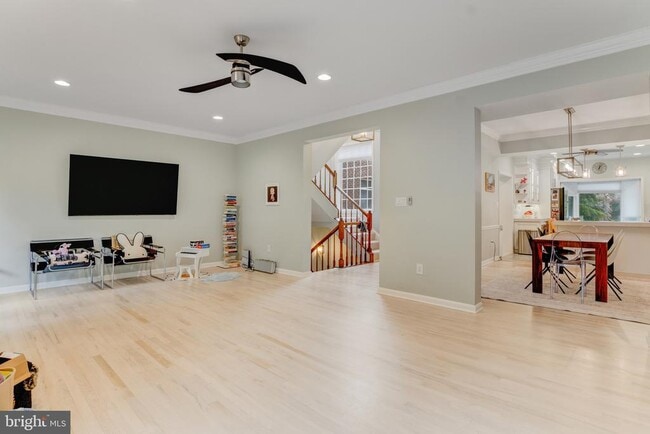 Building Photo - 10219 Aspen Willow Dr