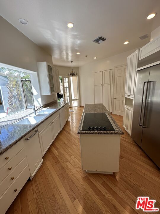 Building Photo - 623 Palisades Ave