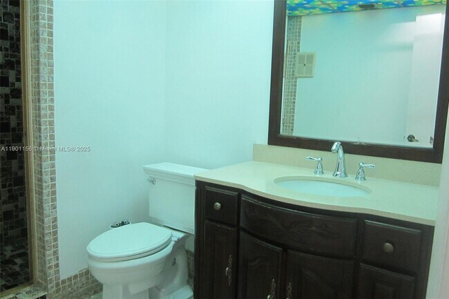 Building Photo - 4850 SW 63rd Terrace