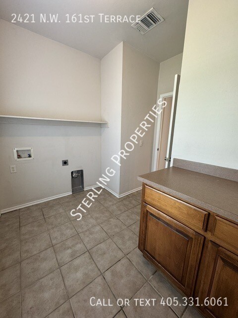 Building Photo - 2421 NW 161st Terrace
