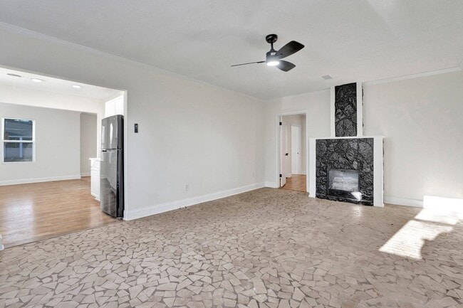 Building Photo - 3780 Shirlwood Ave