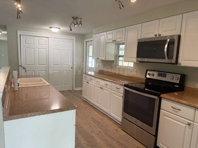 Building Photo - 17719 Carthage Ave