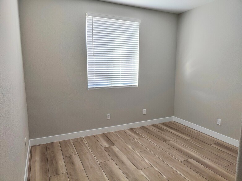 Building Photo - 7426 Hunting Lodge Ave