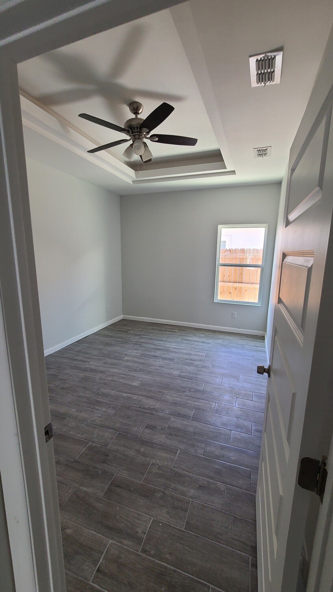 Building Photo - 803 W Smith Dr