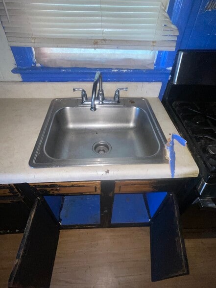 Building Photo - 9145 Loganberry Ln