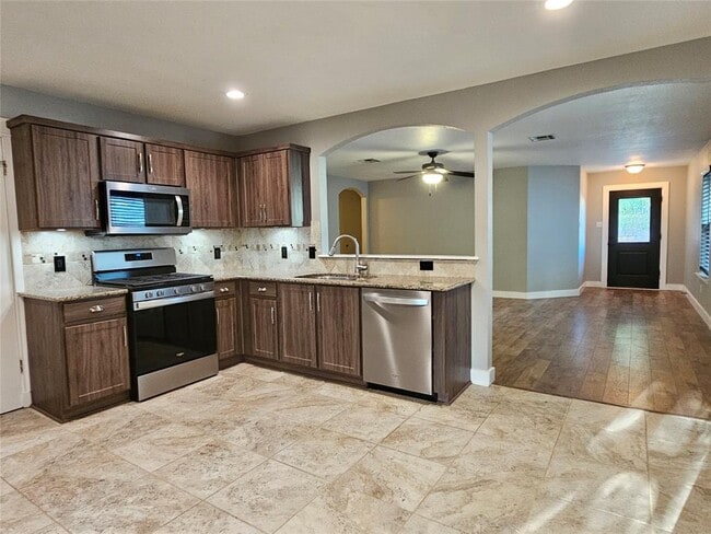 Building Photo - 3932 Haleys Way