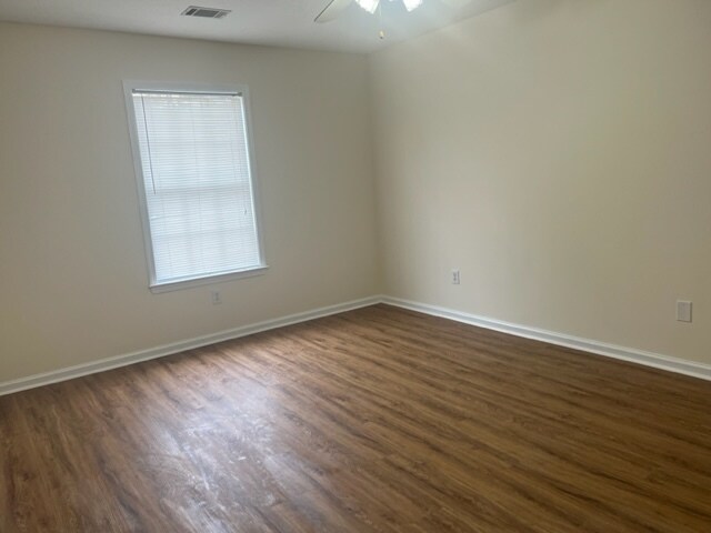 Building Photo - 353 Elders Pond Cir