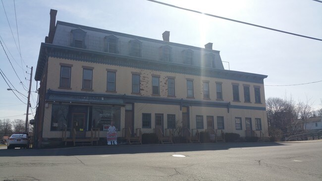 Primary Photo - 107 S Pawling St