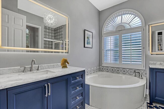 Building Photo - 2076 Cezanne Rd