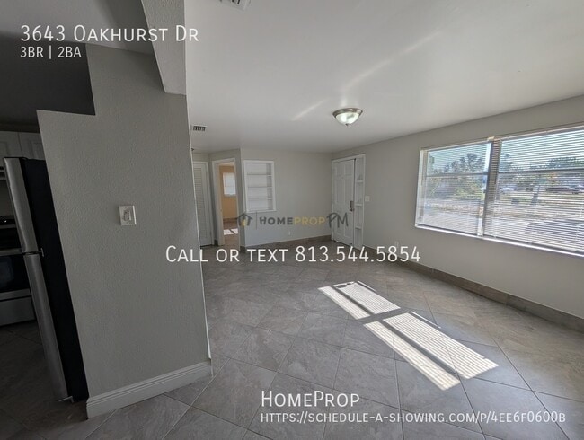 Building Photo - 3643 Oakhurst Dr