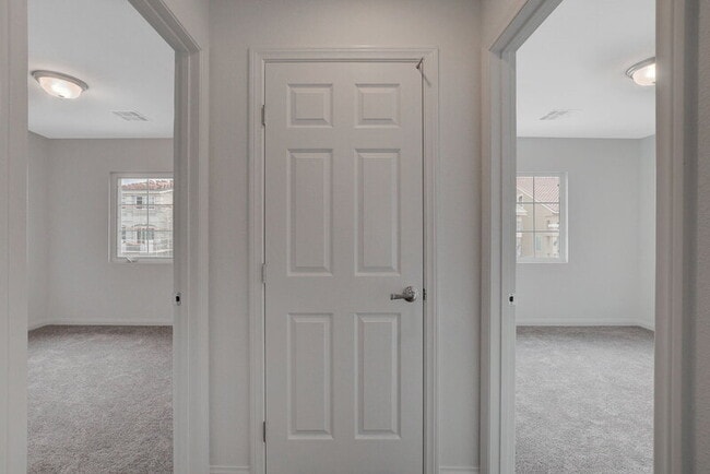 Building Photo - 7027 Jasper Hill Way