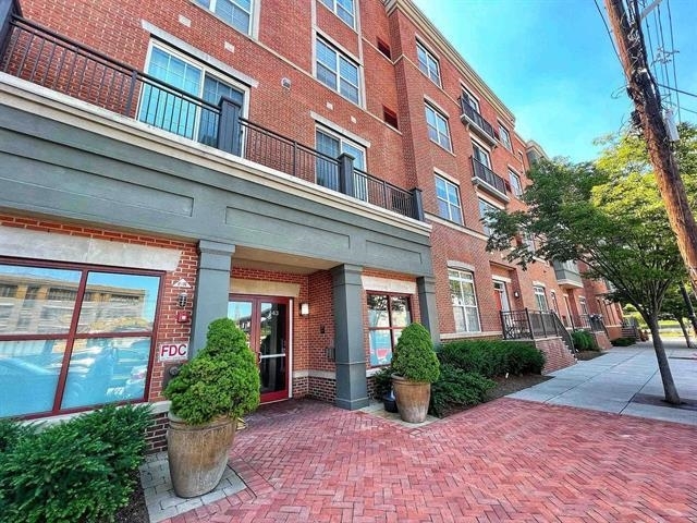 Building Photo - 443 2nd St