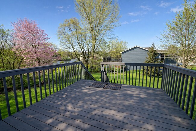 Building Photo - Beautiful 4bed 3bath Single Family Home In Sartell