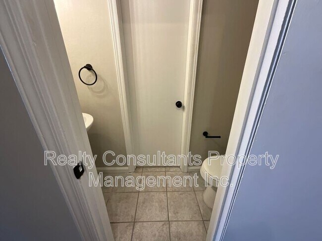 Building Photo - 1413 Gracewood Dr