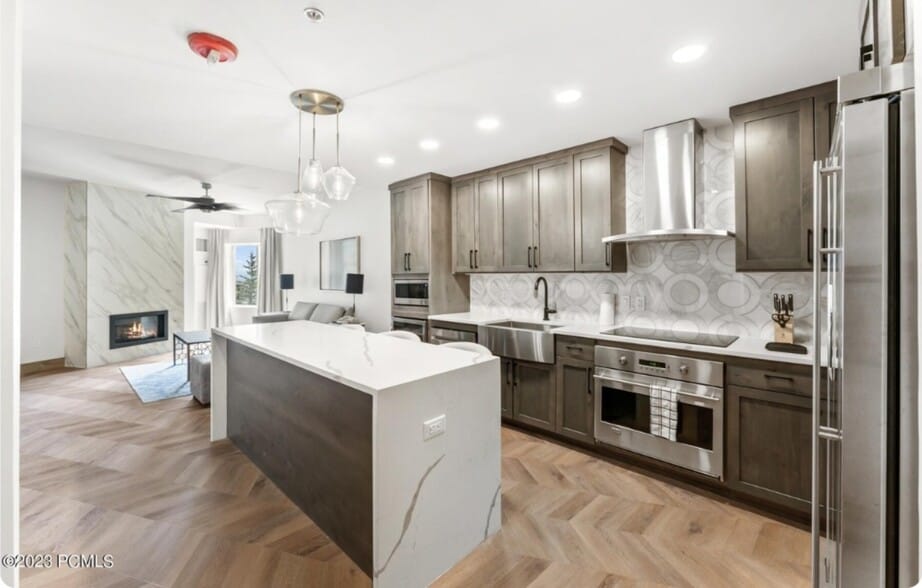 Building Photo - 3000 Canyons Resort Dr
