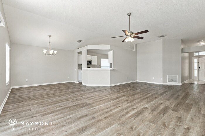 Building Photo - 10455 Hunters Haven Blvd