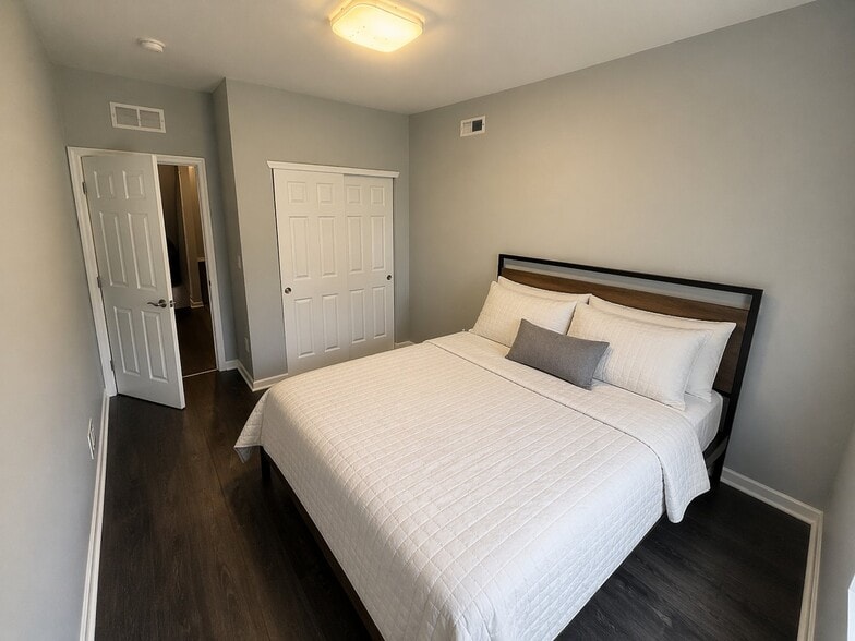 Building Photo - 2202 N Bouvier St