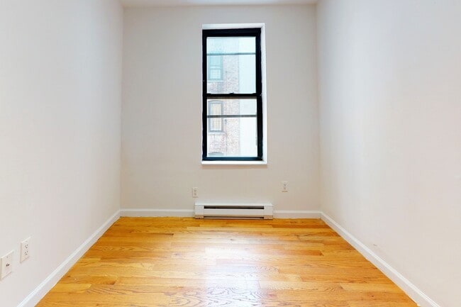 Building Photo - 964 Amsterdam Ave