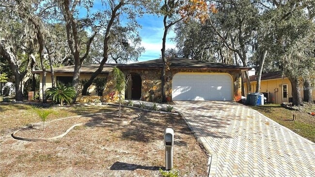 Primary Photo - 8748 Forest Lake Dr