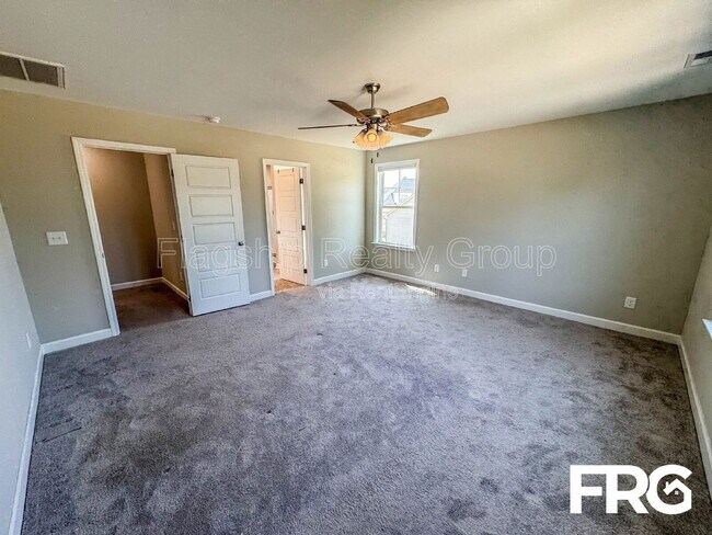 Building Photo - 208 Coffman Dr