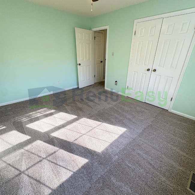 Building Photo - 1001 Fox Rdg Ct