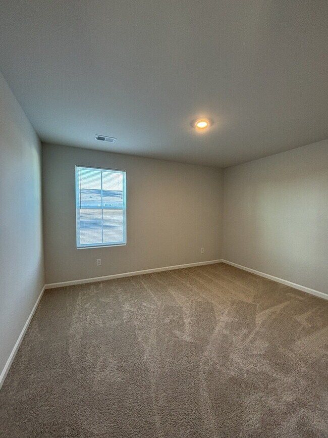 Building Photo - 342 Tiliwa St