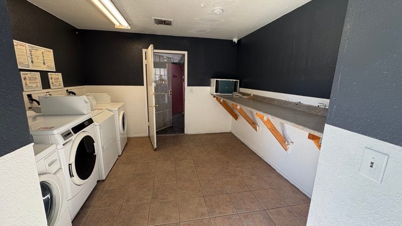 Building Photo - 3300 Civic Center Dr