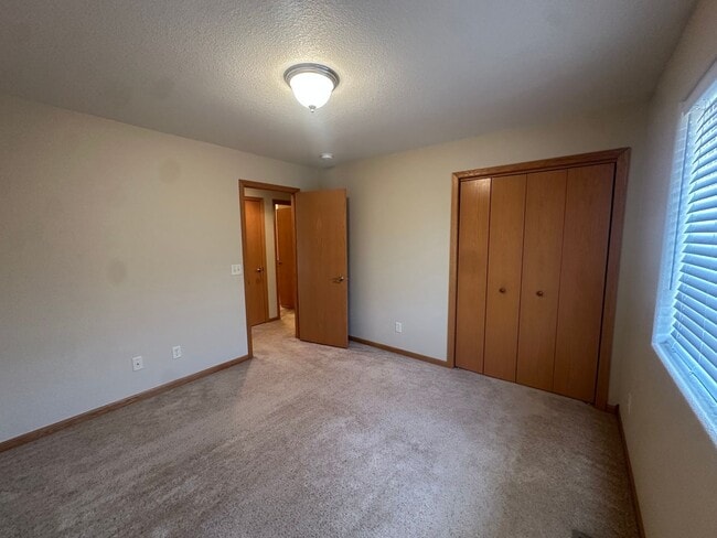 Building Photo - Tranquility