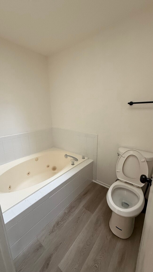 Building Photo - 3531 Princeton Ave